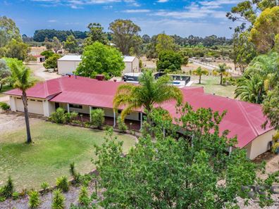 567 Orton Road, Oakford WA 6121