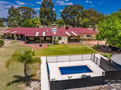 567 Orton Road, Oakford WA 6121