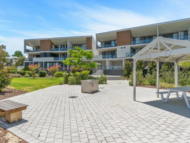 18/97 Peninsula Road, Maylands