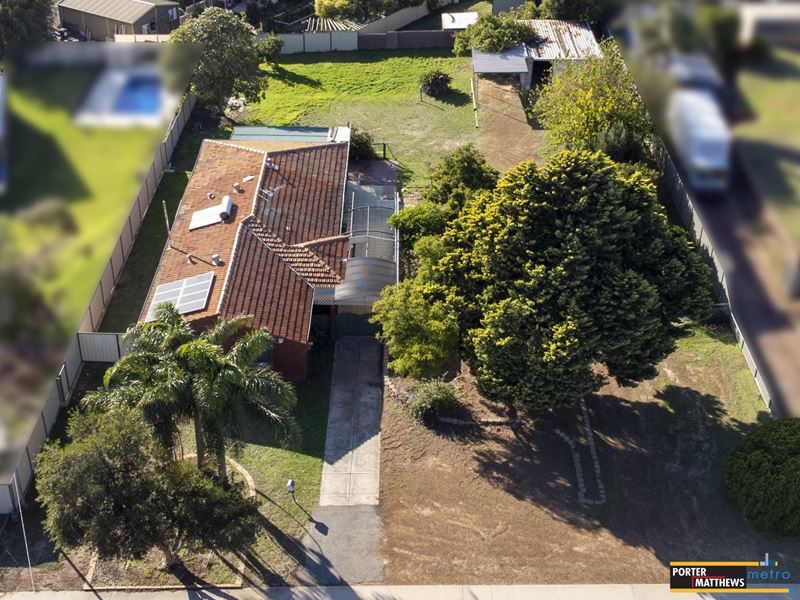 16 Booralie Way, Maida Vale WA 6057
