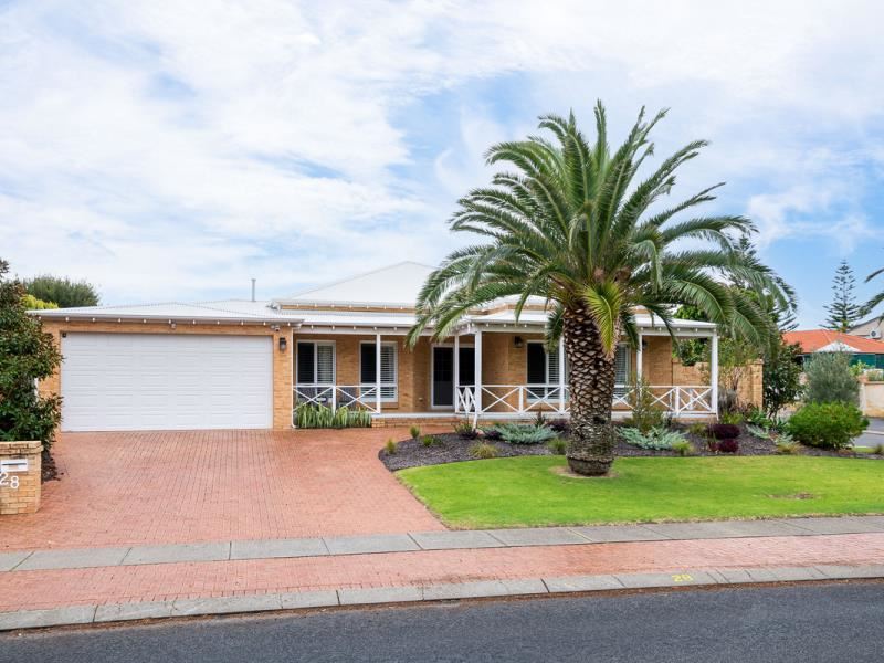 28 Broadbeach Boulevard, Hillarys