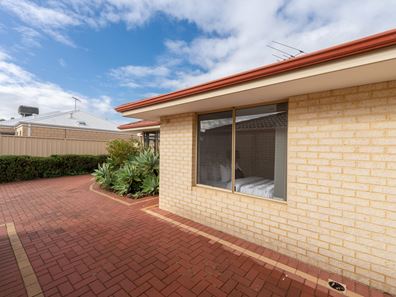 24C Eastdene Circle, Nollamara WA 6061