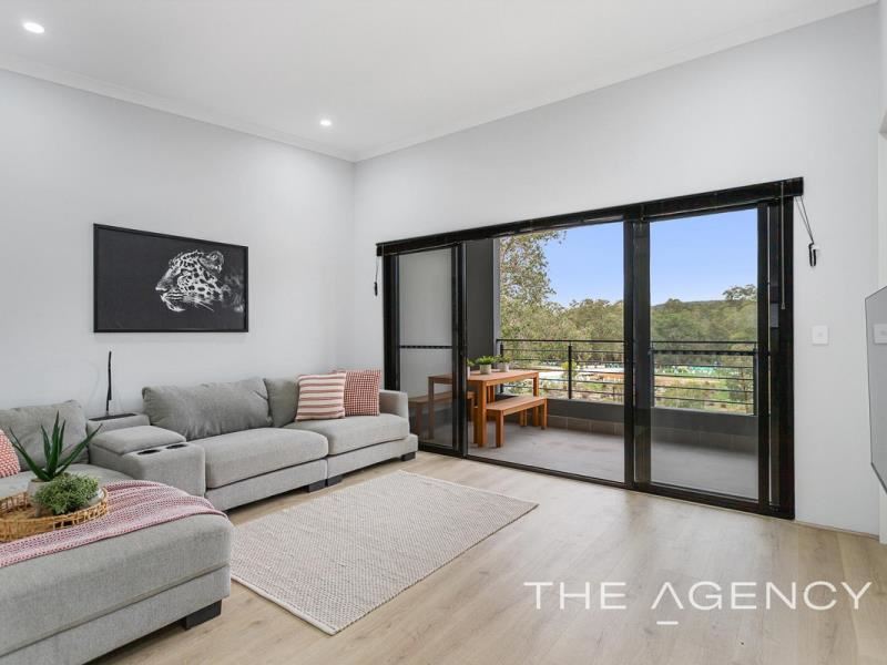 27 Greenslope Drive, Bushmead
