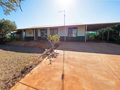 27 Honeymoon Road, Point Samson WA 6720