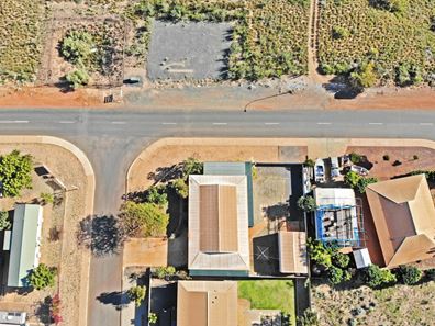 27 Honeymoon Road, Point Samson WA 6720