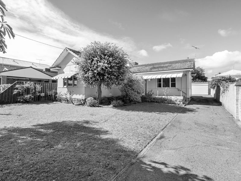 238 Grand Promenade, Doubleview WA 6018