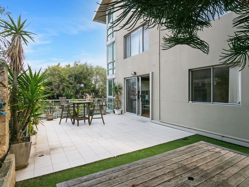 4/11 Rosendo Street, Cottesloe