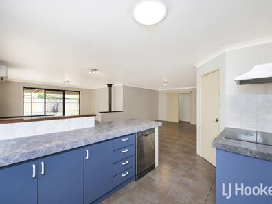 17 Kruger Loop, South Yunderup WA 6208