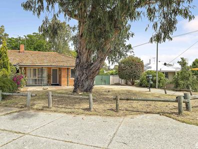 37B Clint Way, Calista WA 6167