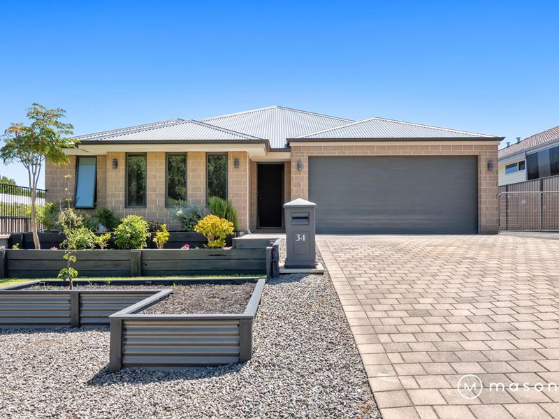 34 Greyhound Circle, Gledhow