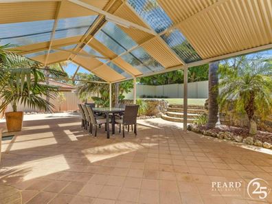 5 Cherbourg Grove, Port Kennedy WA 6172