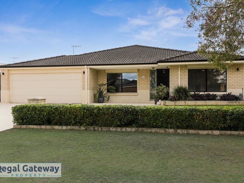 4 Avon Crescent, Atwell WA 6164