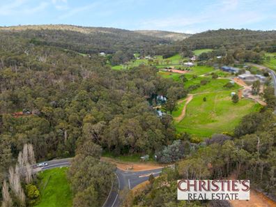 300 Mundaring Weir Road, Bickley WA 6076