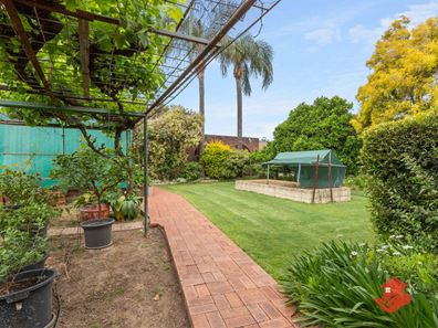 302 Streich Avenue, Armadale WA 6112