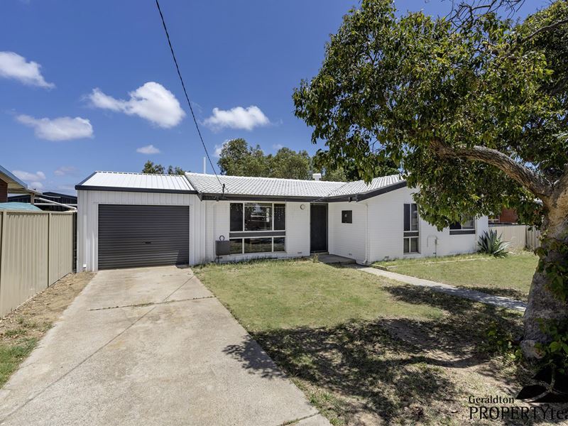 18 Adelaide Street, Waggrakine WA 6530