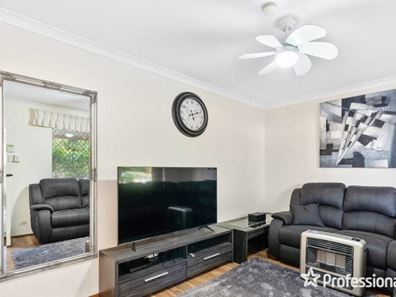 16 Emperor Close, Seville Grove WA 6112