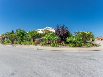 5 Admiralty Road, Canning Vale WA 6155