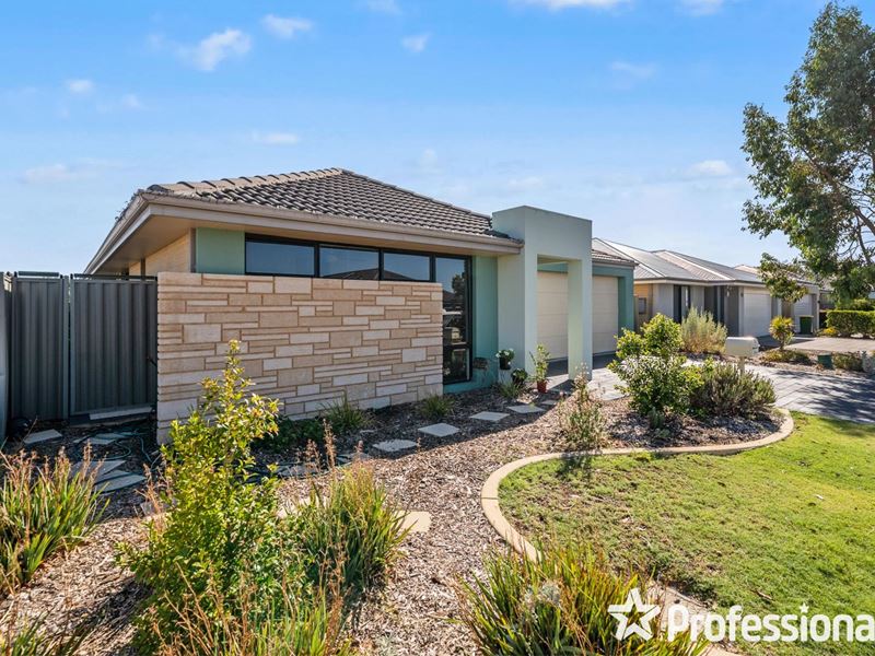 17 Dutton Gardens, South Yunderup WA 6208