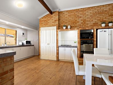 35 Dryandra Way, Thornlie WA 6108