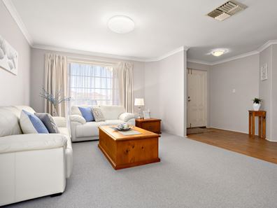 35 Dryandra Way, Thornlie WA 6108