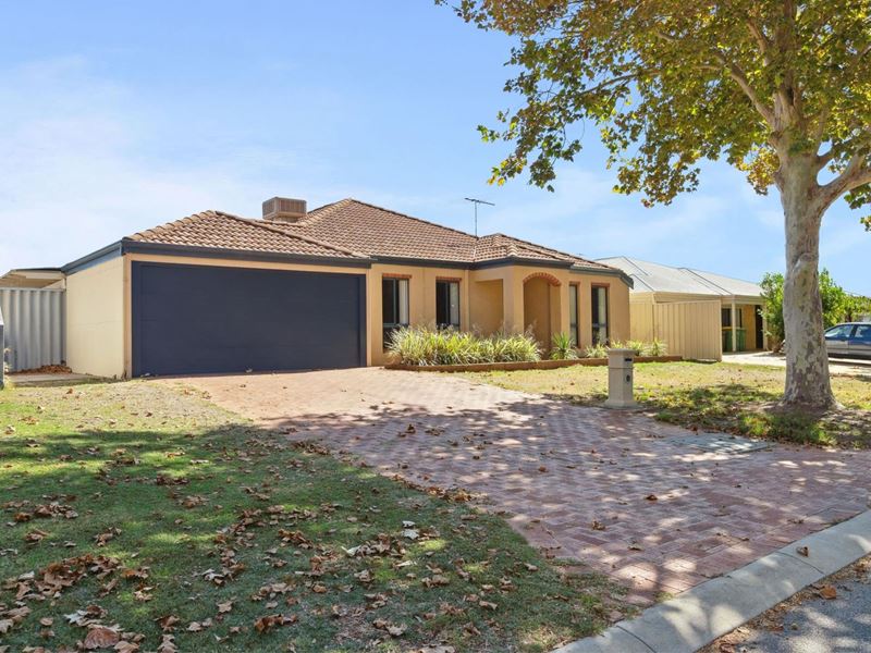 77 San Sebastian Boulevard, Port Kennedy