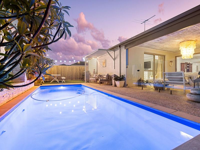 28 Bedbrook Avenue, Piara Waters WA 6112