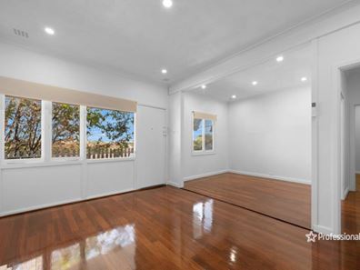 339 Banksia Street, Rangeway WA 6530