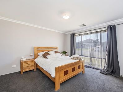 10 Fuchsia Street, Karnup WA 6176