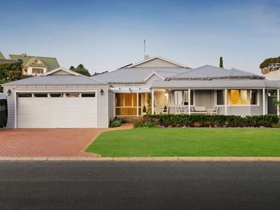 18 Clareville Crescent, Kallaroo WA 6025