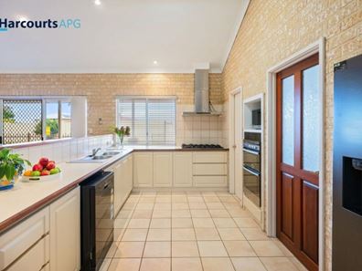 24 Caledonia Rise, Australind WA 6233
