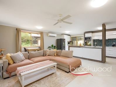 4A Darkan Street, Mundaring WA 6073