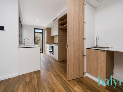 7 Tipton Walk, Glendalough WA 6016