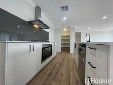 28 Toovey Road, South Yunderup WA 6208