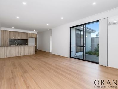 9/12 Seaton Place, Girrawheen WA 6064