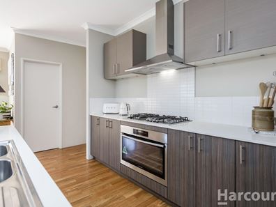 12 Medinah Street, Meadow Springs WA 6210