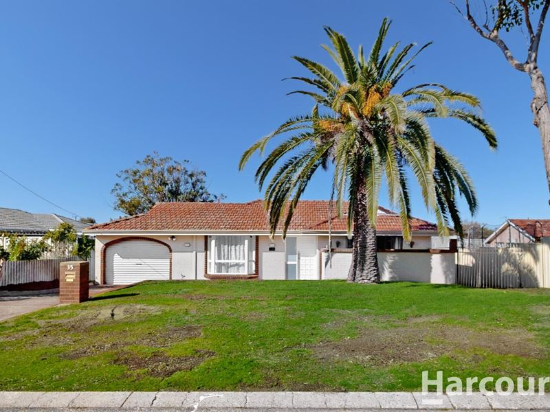 35 Brecknock Way, Girrawheen WA 6064