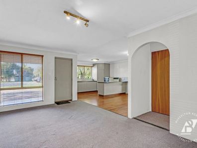 16 Glassby Place, West Busselton WA 6280