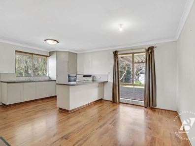 16 Glassby Place, West Busselton WA 6280