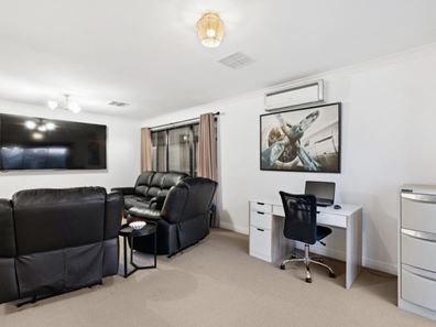 11 Daylesford Elbow, Jane Brook WA 6056