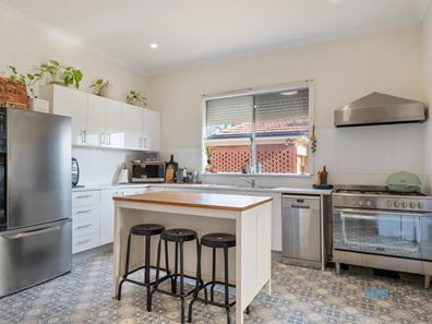 50 Austral Pde, East Bunbury WA 6230