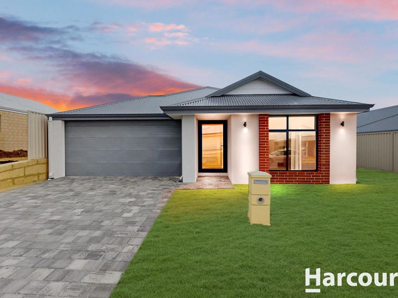 14 Strickland Parade, Eglinton WA 6034