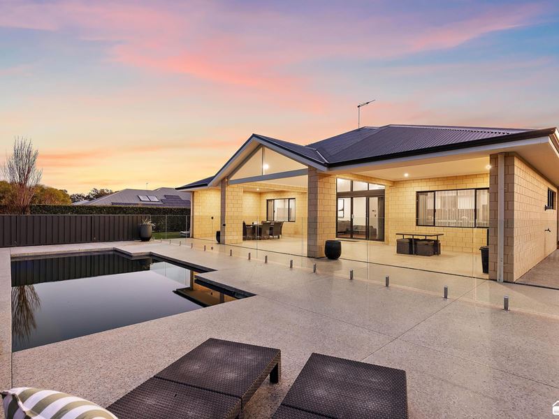 26 Rivose Crescent, Darling Downs WA 6122
