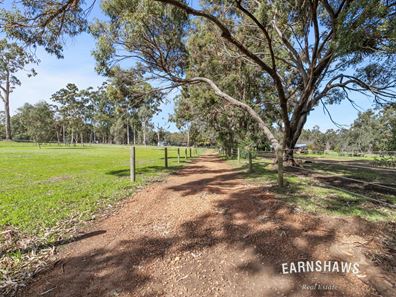 460 Mildura Road, Mount Helena WA 6082
