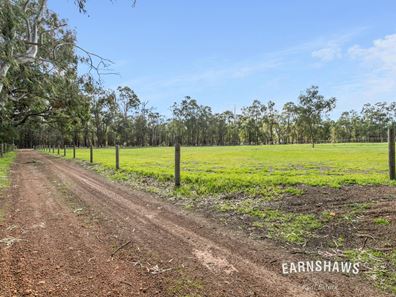 460 Mildura Road, Mount Helena WA 6082