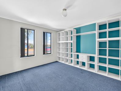 11 Tallarook Way, Waggrakine WA 6530