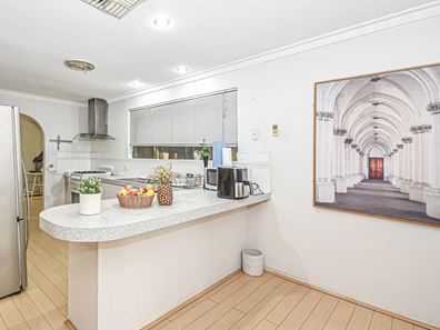 11 Cortis Way, Langford WA 6147