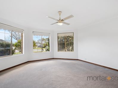 10 Ferndown Rtt, Meadow Springs WA 6210