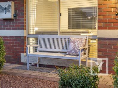 7B Wattle Bird Court, Broadwater WA 6280
