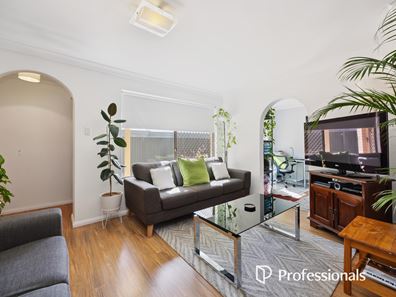 2/42 Alston Avenue, Como WA 6152