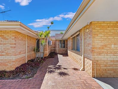 4/120 Edward Street, Osborne Park WA 6017